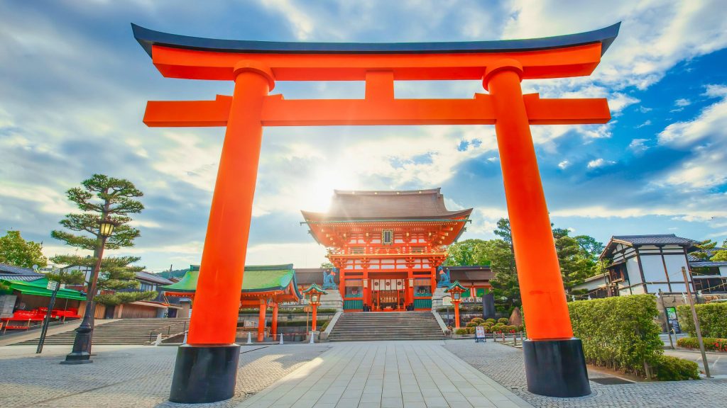 Fushimi Inari Taisha “Through a Thousand Torii Gates into a Mystical World!”